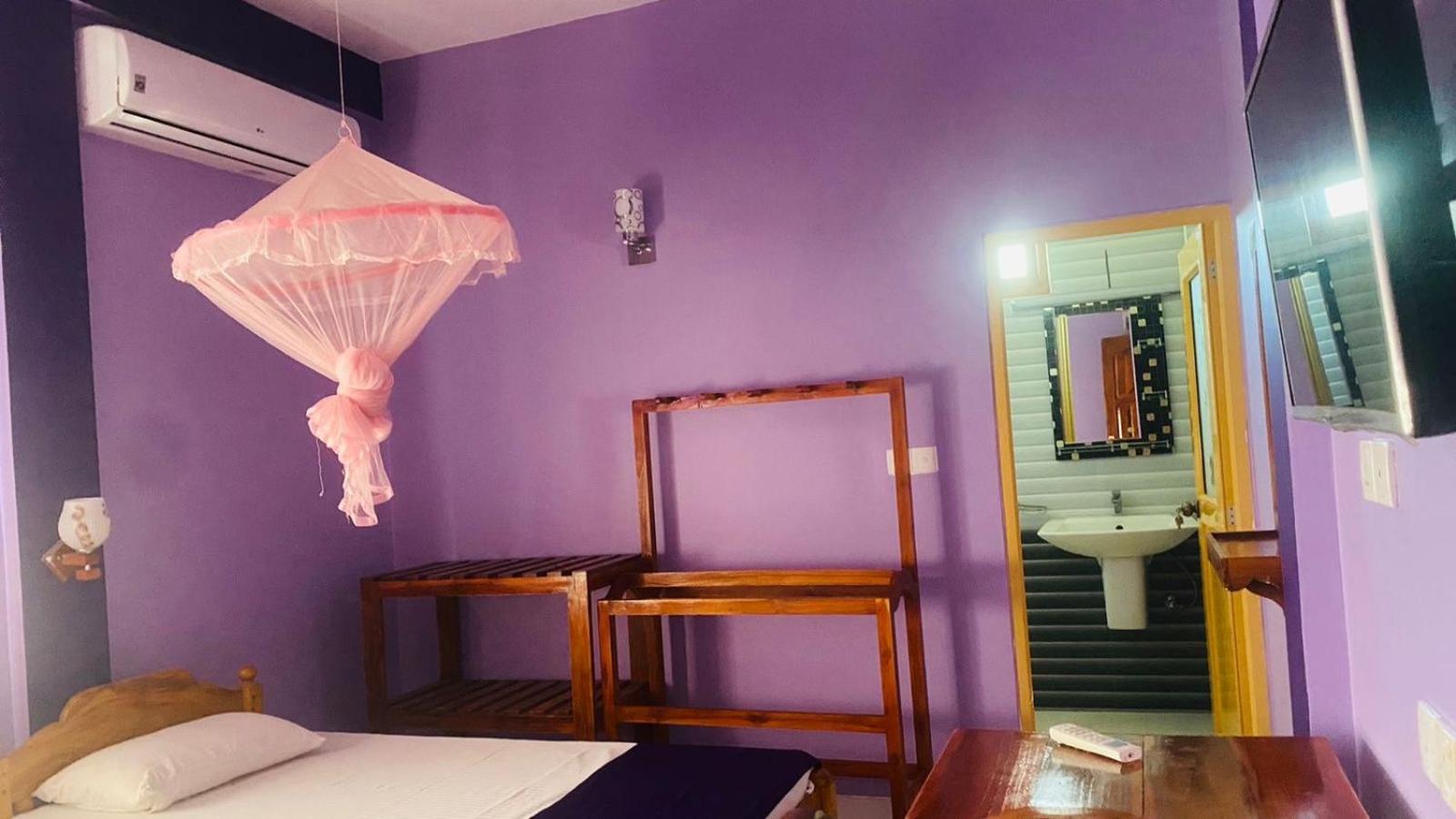 Snp Star Guest House 亭可马里 外观 照片